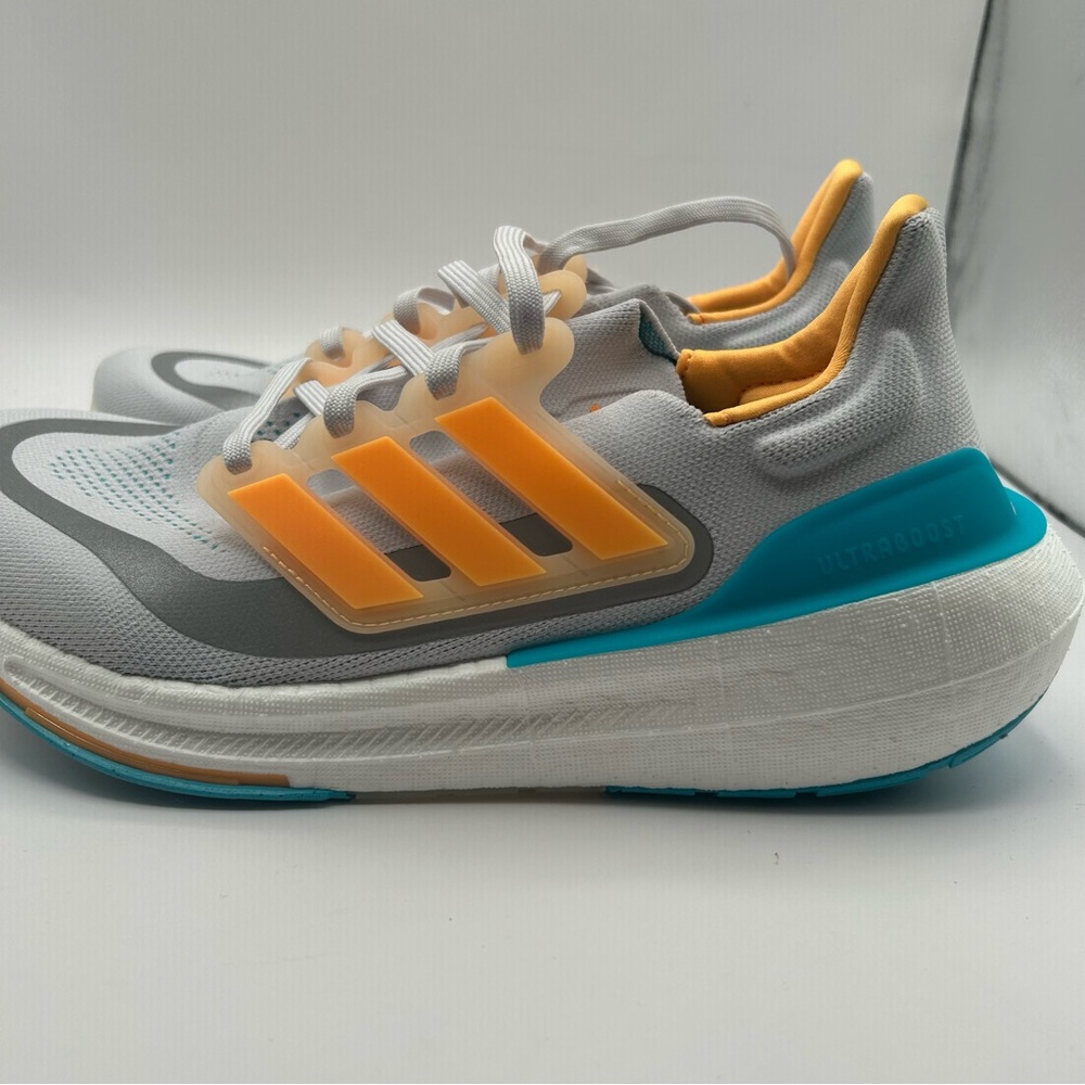 adidas Men’s Ultraboost Light Running Shoes (Ultraboost 23) size 9 - Picture 3 of 13